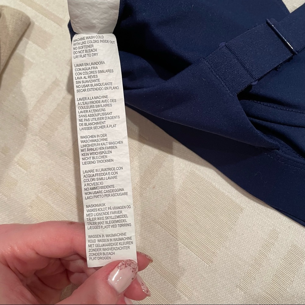 Fabletics Racerback Sports Bra - Picture 6 of 6